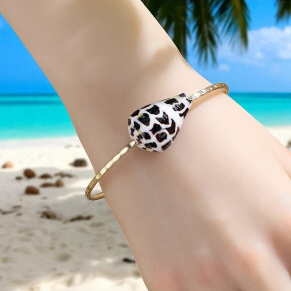 Black and White Hebrew Cone Shell bracelet, Sea Shell Bracelet - Picture 3 of 3